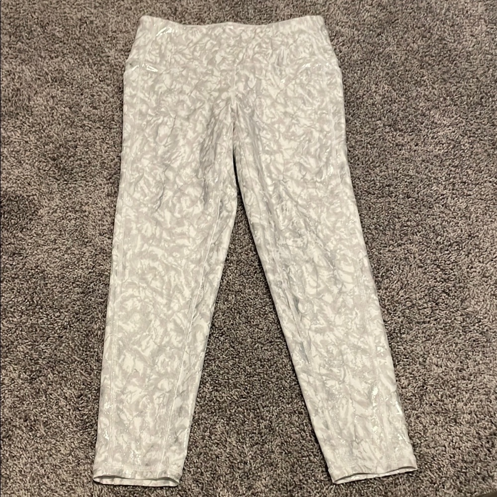 Stylish Gray Patterned leggings DSG size small